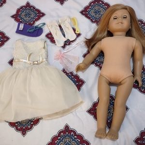 American Girl Doll Girl of the Year 2008 Mia St. Clair, Gala dress & accessories